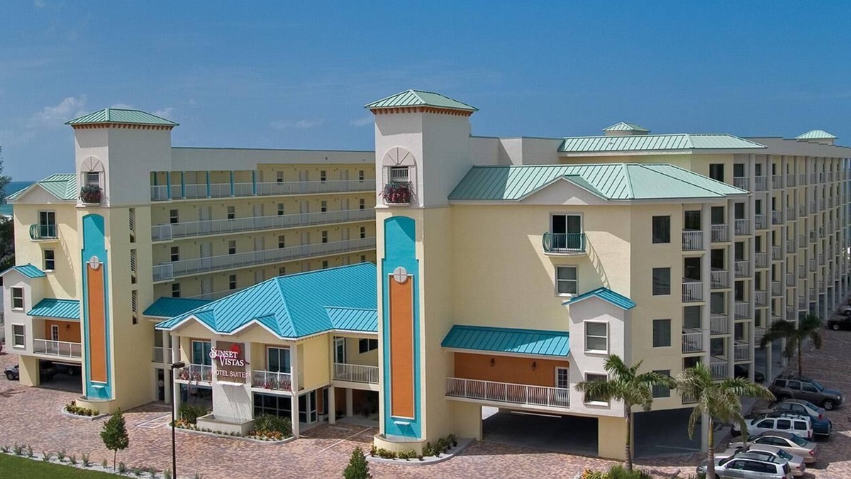 Treasure Island Condo | Treasure Island Escape: 2BR/2BA on Beach