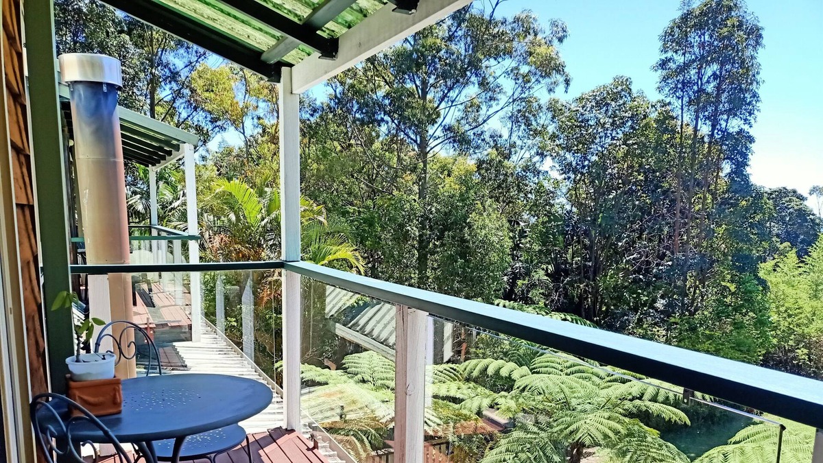 Clagiraba House | Tree Change Escape 4bed $M Gold Coast Skyline Views, Tranquil, Cozy, Convenient