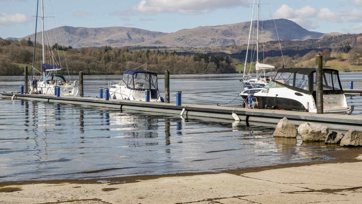 Bowness-on-Windermere Cottage | Tree Tops View