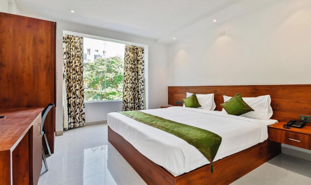 Stage 1 Hotel | Treebo Blu Orchid