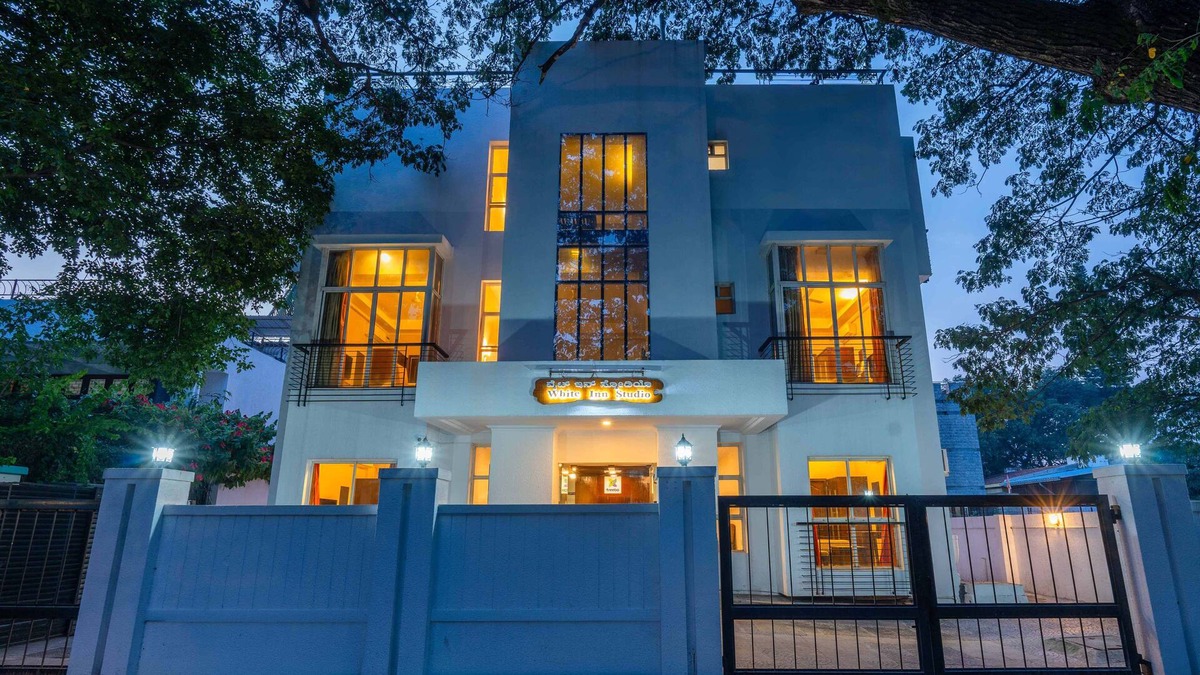 Koramangala Hotel | Treebo Ivory White Inn