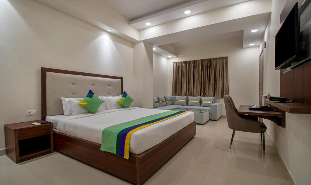 Sector 70 Hotel | Treebo La Mirage Suite