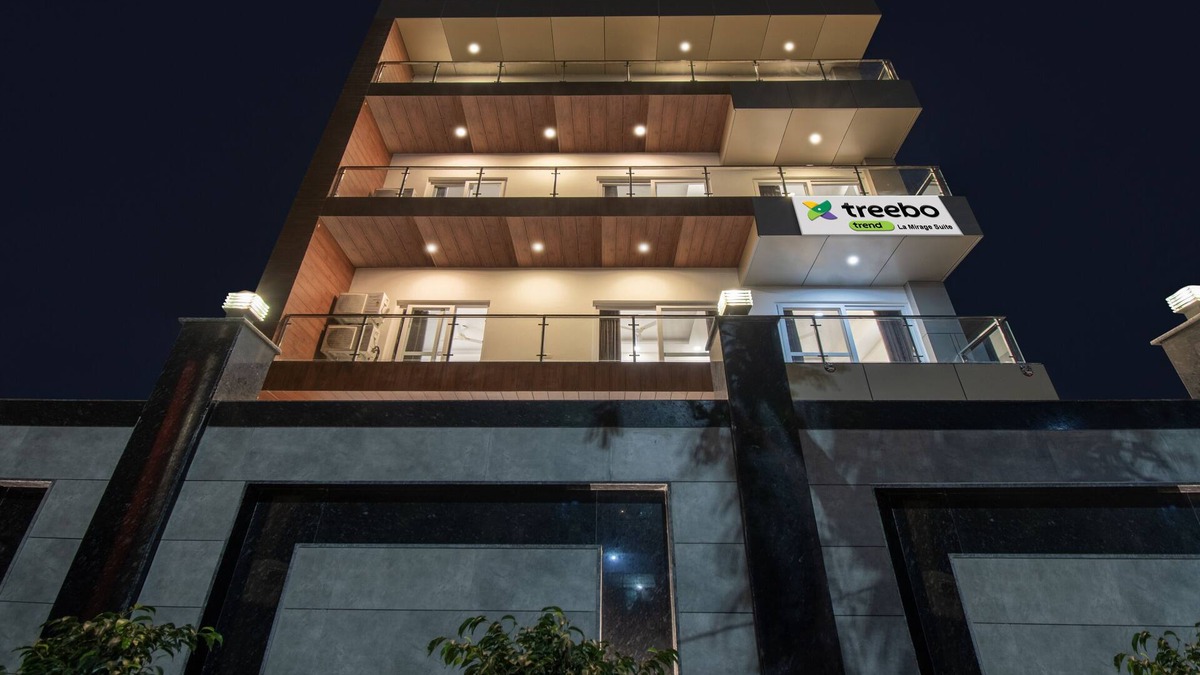 Sector 70 Hotel | Treebo La Mirage Suite