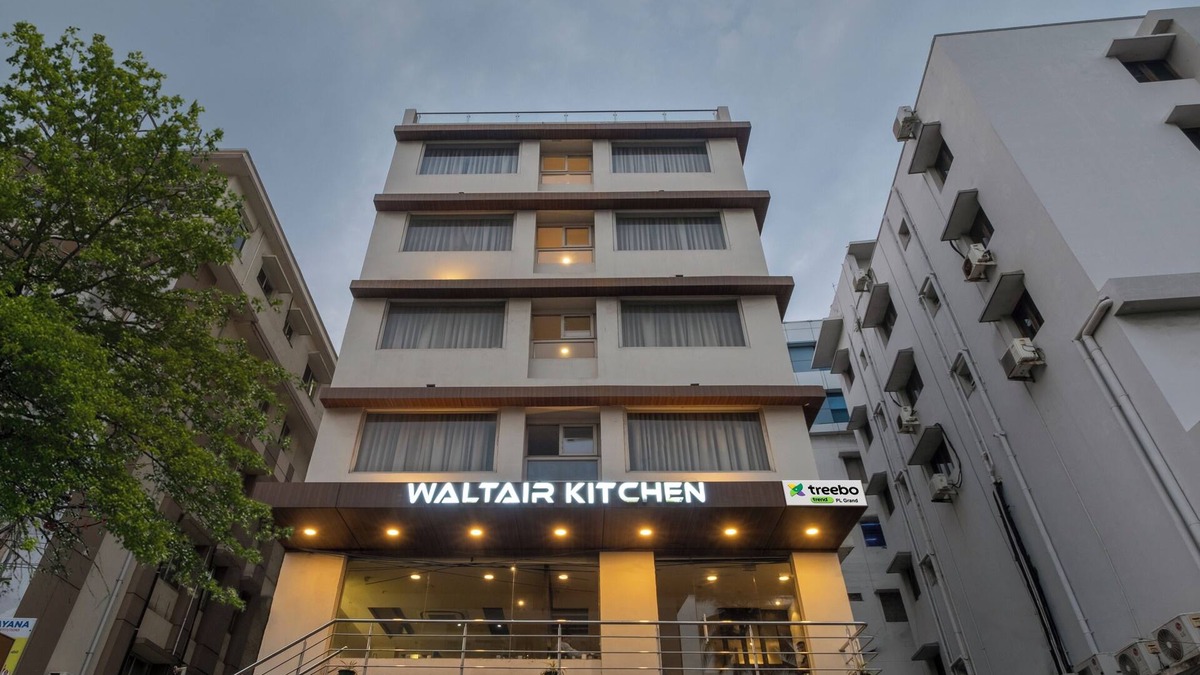 Visakhapatnam Hotel | Treebo PL Grand, Vishakapatnam