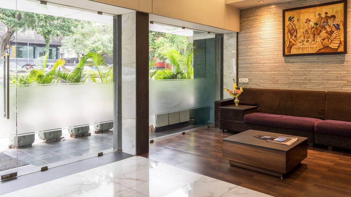 Shivajinagar Hotel | Treebo Sahara Shivaji Nagar