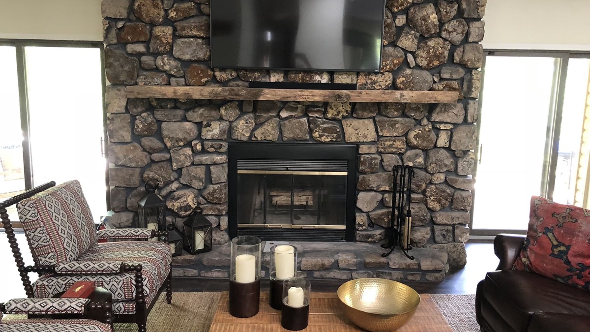 Mount Ida Condo | Treehouse Condo at Mountain Harbor Resort