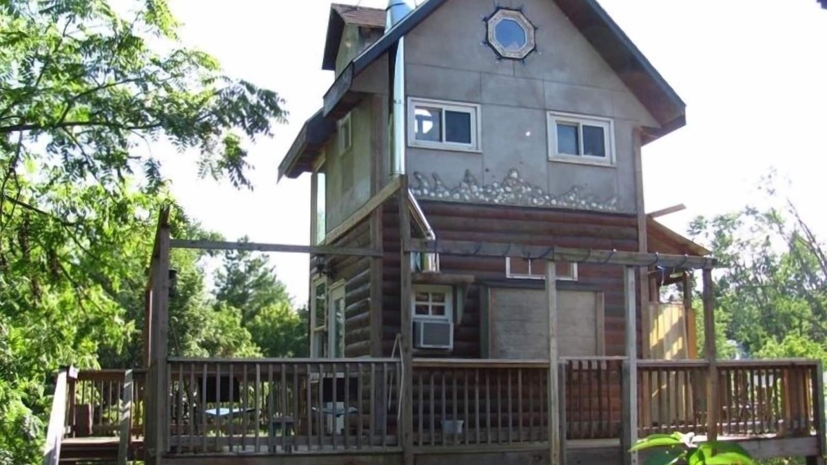 Martha Jefferson Cabin | Treehouse in Charlottesville Downtown