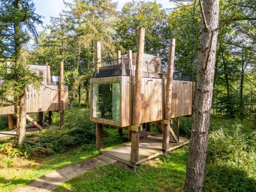 Maubray House | Treehouse near Tournai with Sauna Retreat, cleaning included