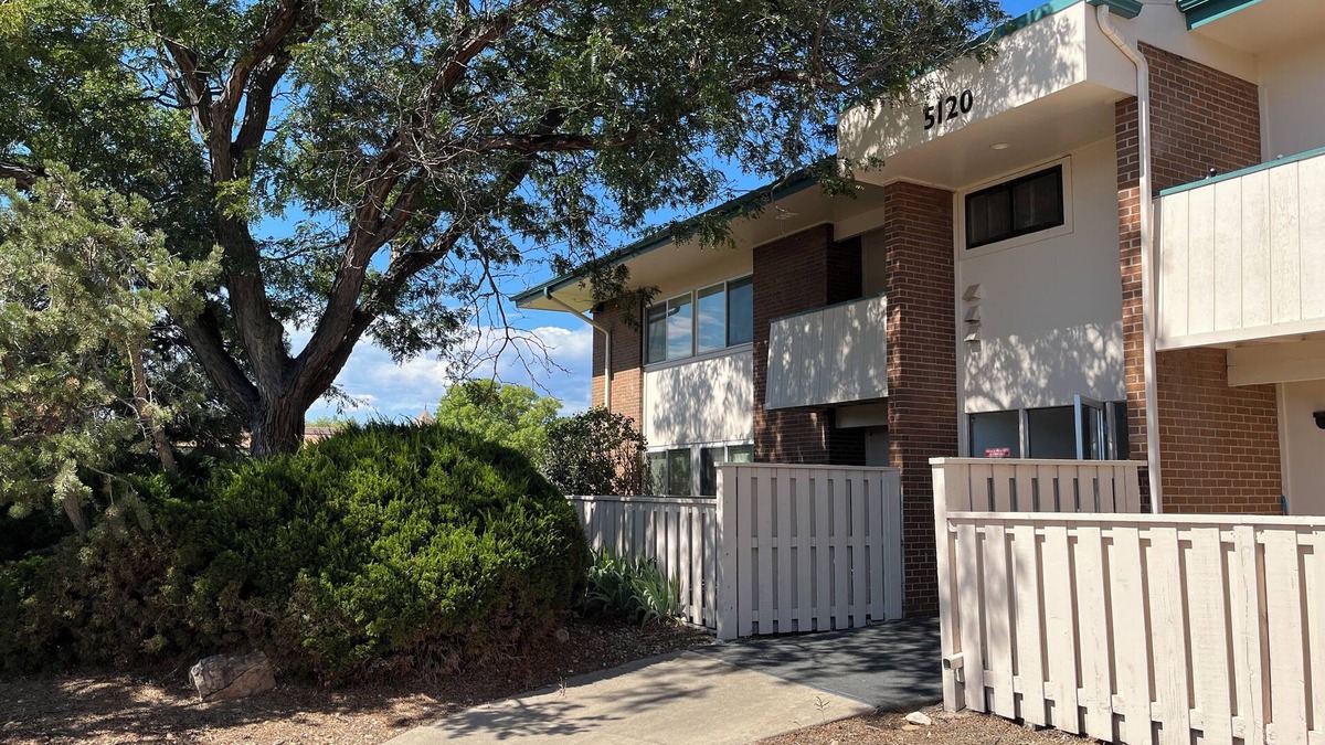 Gunbarrel Condo | Treehouse Retreat 2bed2bath: Your shortterm housing solution!