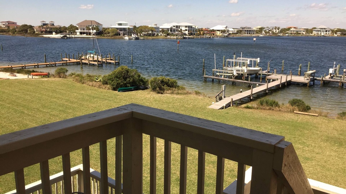Treehouse House | Treehouse Townhouse on Little Sabine Bay. Perfect location!