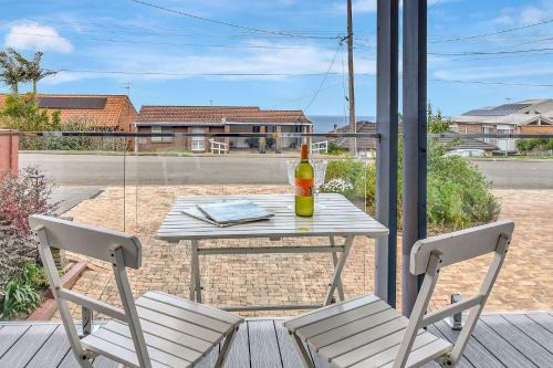 Caves Beach House | Treehouse Waterview