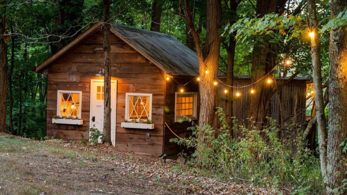 Salt Point Cabin | Treehouse With Outdoor Bathtub & Stream!