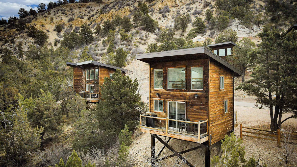Orderville Cabin | Treetop 2 Cabin Near Zion & Bryce. Hot tub & Pool