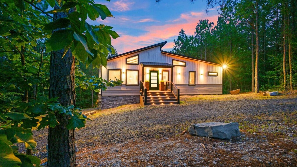 Broken Bow Cabin | Treetop Twosome · Cozy Forest Retreat: Sauna, Firepit & EV Charger