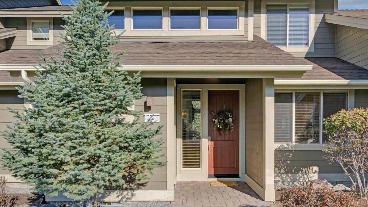 Redmond Condo | TreeTops Hide Out- Close to the Splash Park