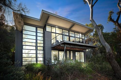 Skenes Creek House | Treetops Terrace 10 - BYO Linen