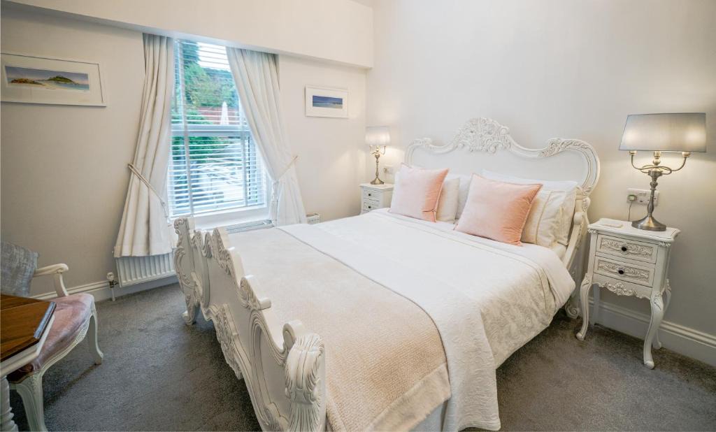Brixham House | Trefoil Guest House