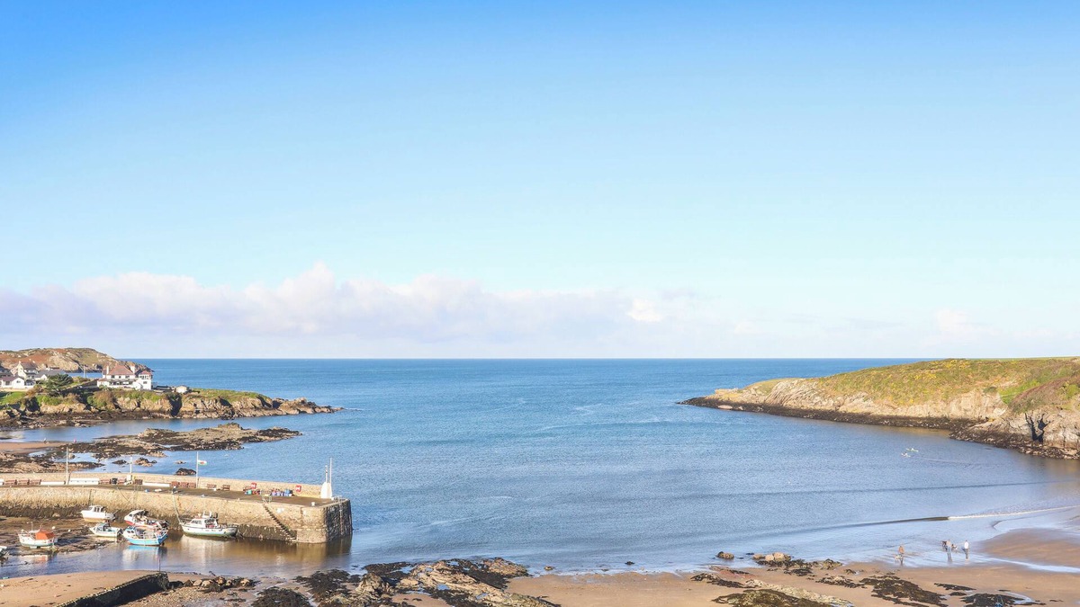 Cemaes Bay Cottage | Tregynrig Bach