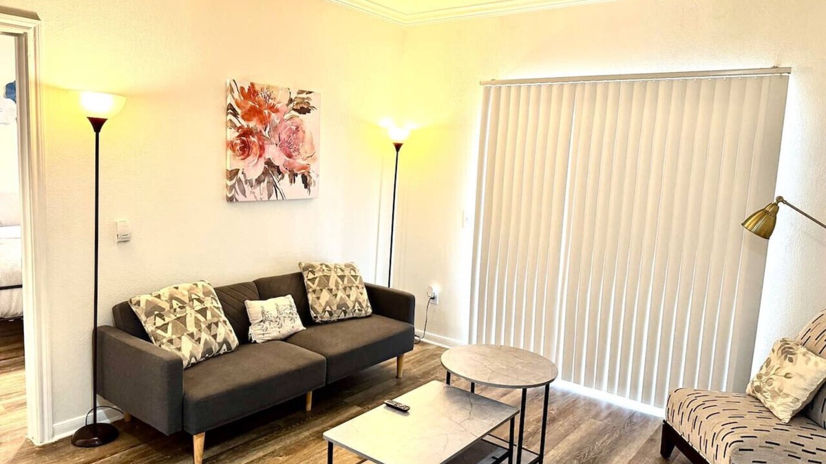 MacGregor Apartment | Trendy 1 Bed Apt near MDC with Pool & Gym access