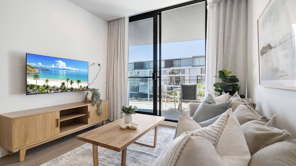 North Fremantle Apartment | Trendy 1-Bed Retreat in Fremantle with Rooftop