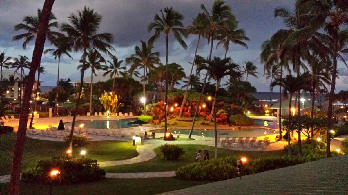 Hanamaulu Resort | TRENDY 4-STAR RESORT. Great Location with Ocean & Pool Views!