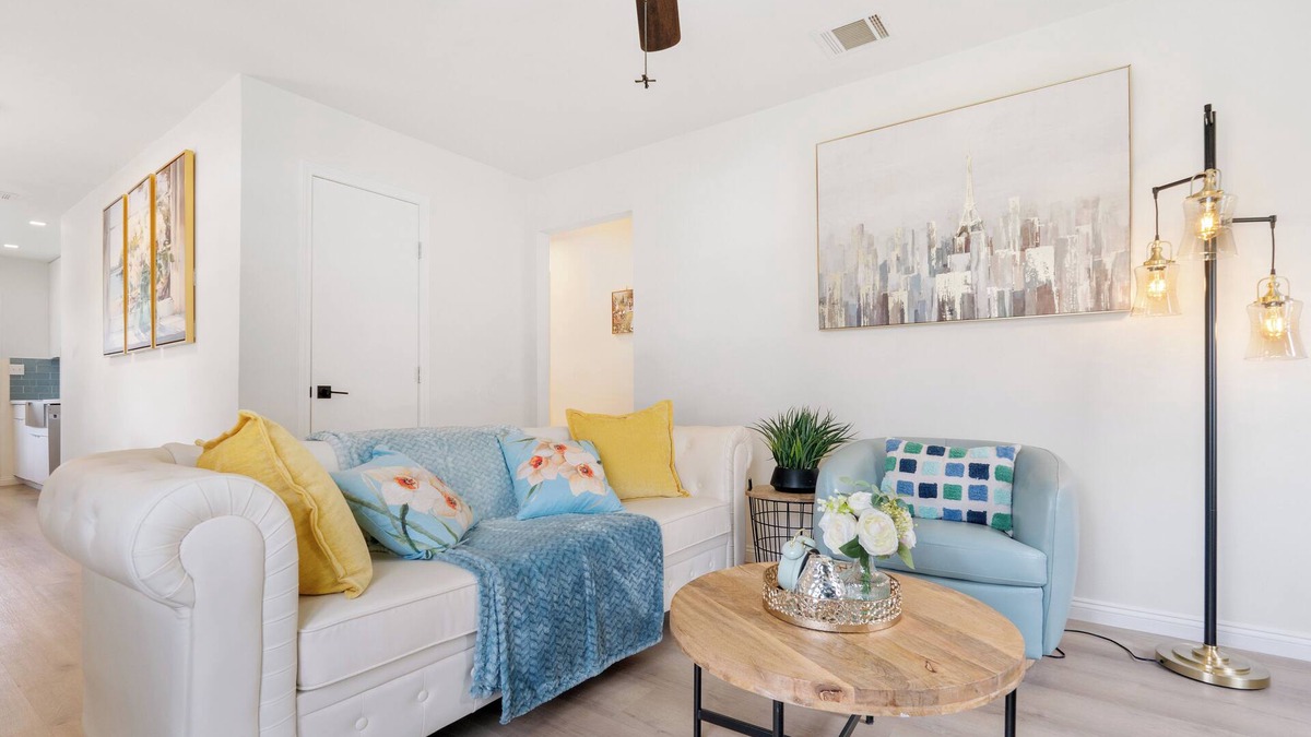 Galindo House | Trendy & Airy Home Near SoCo – Walk to Hot Spots!