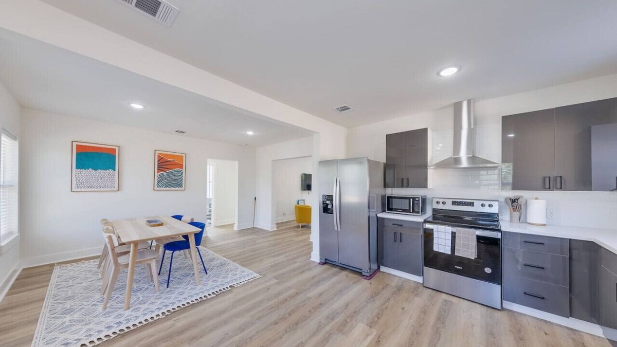 South Central Houston House | Trendy Boho Stay
