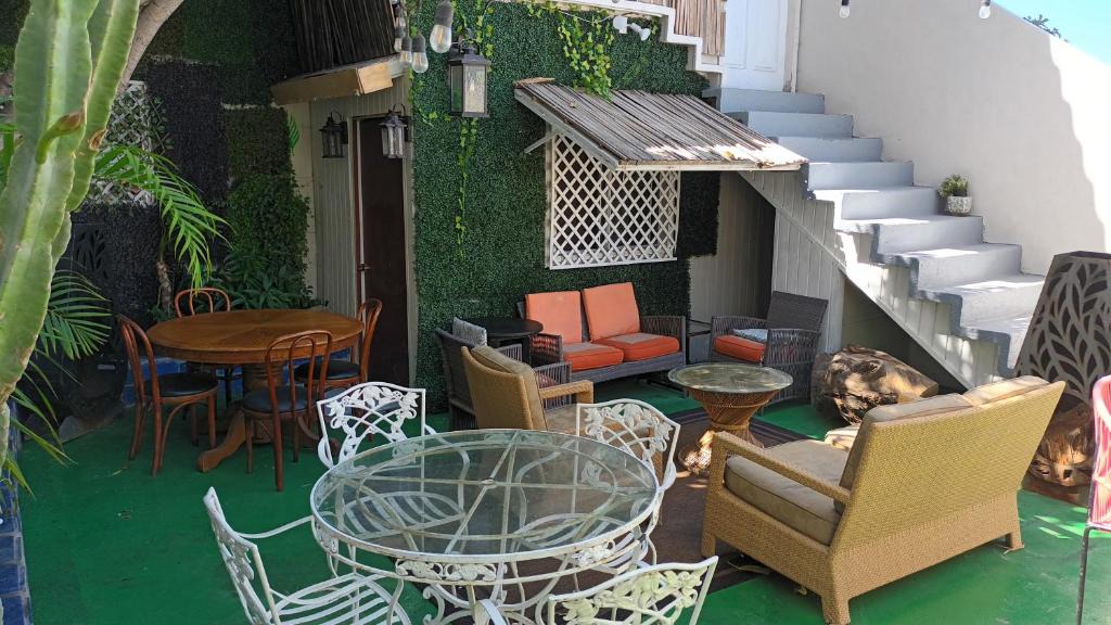 Madero Sur House | Trendy green Cabin