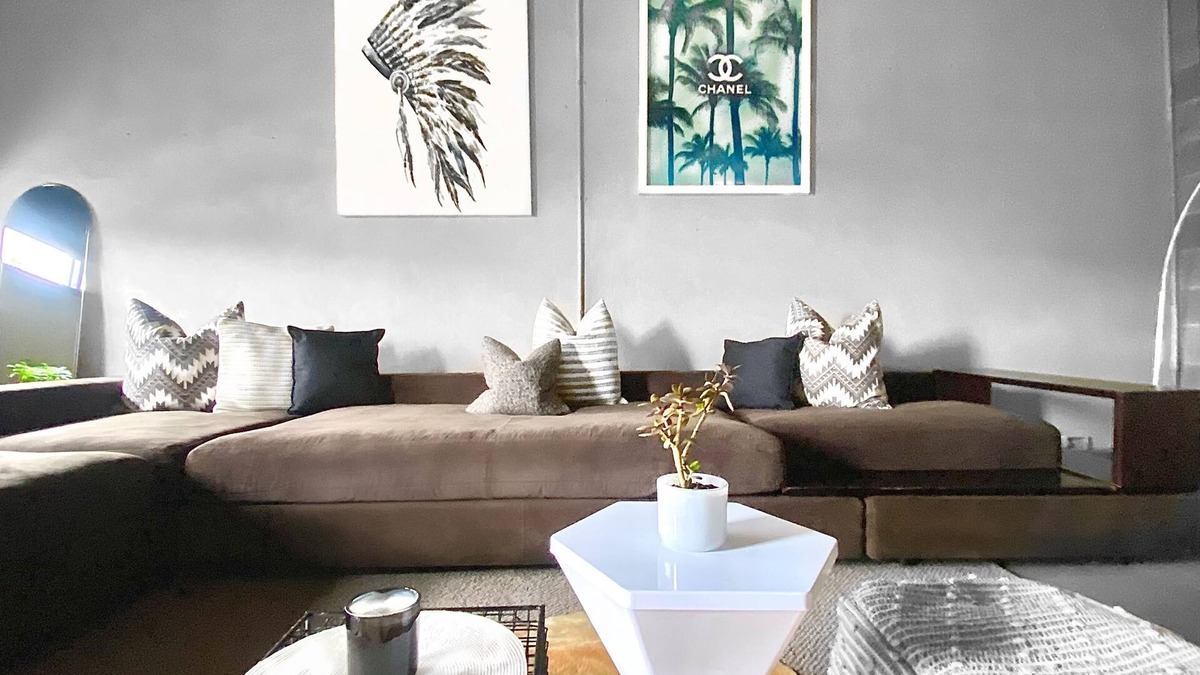 Richmond North House | Trendy NYC Style Warehouse