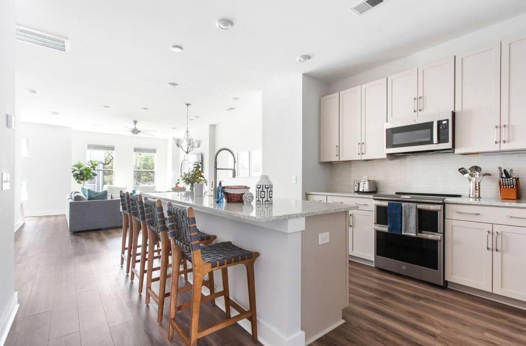 North Charleston House | Trendy Park Circle Townhome