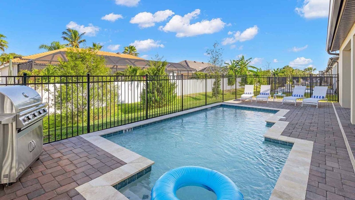 Melbourne Beach House | Trendy Tides | Deluxe Villa w/Private Pool - for Movie, Fashion, & Beach Lovers