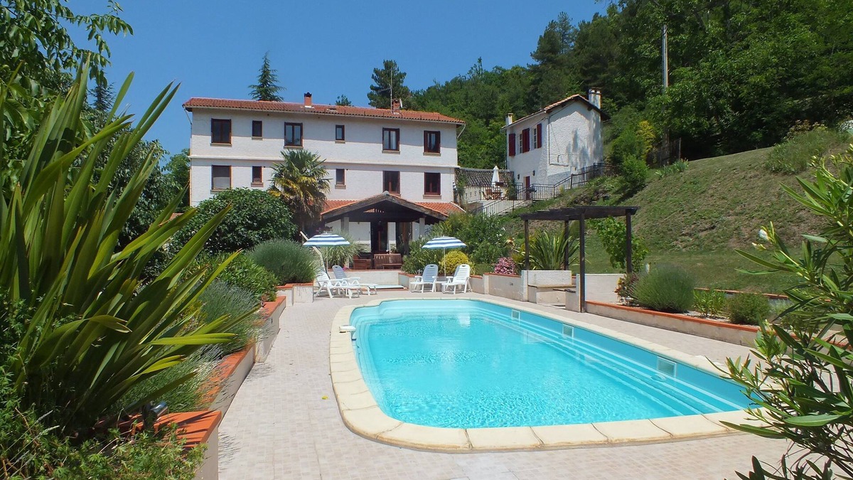 Sahorre Apartment | Tres Estelles @ La Chataigneraie - 2 bedroom appt with pool and mountain views