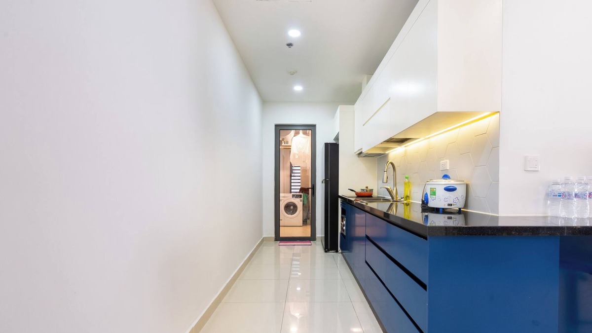 Bach Dang Riverside Apartment | Tresor 3 bedrooms with pool gym in center