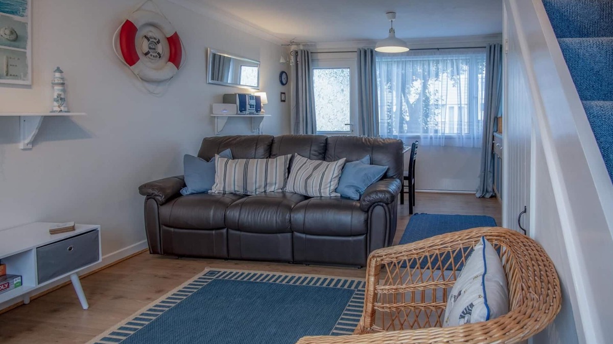 Pembroke Ski Chalet | Trewent Park - 2 Bedroom Chalet - Freshwater East