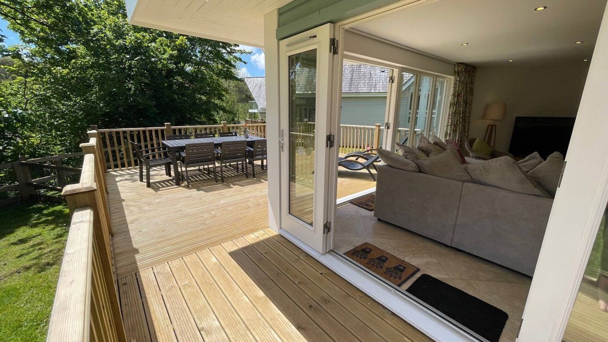 St Austell Cottage | Trewhiddle Villa 12 - a trewhiddle that sleeps 7 guests in 4 bedrooms