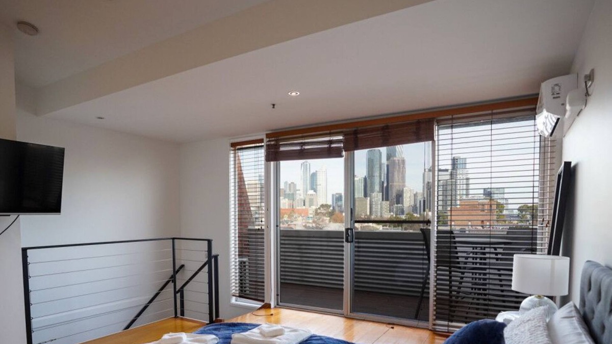 North Melbourne House | Tri Level townhouse in prime North Melbourne