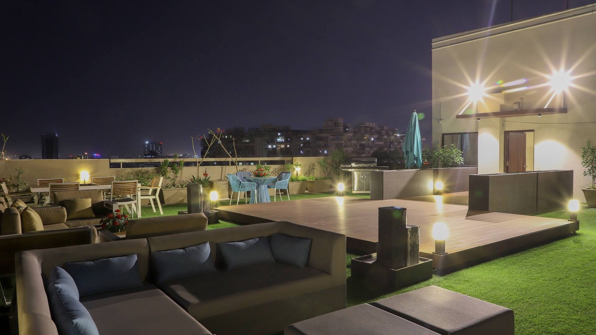 Thaltej Hotel | Tribecca Residency