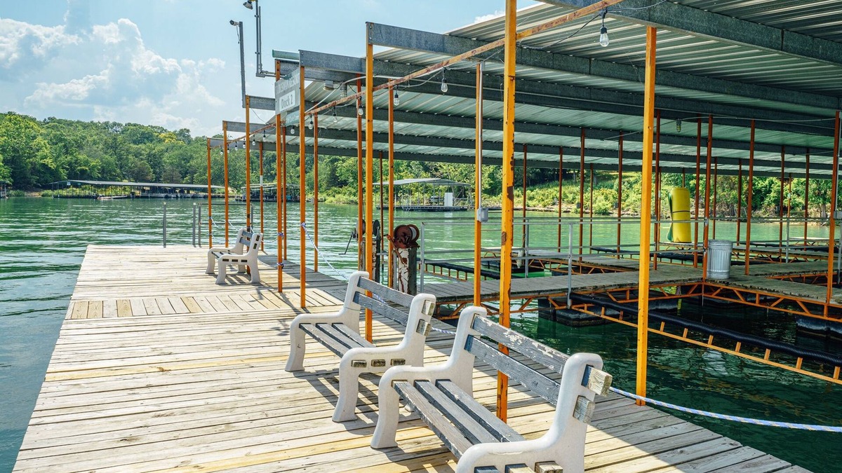 Indian Point Condo | Tribesman Resort #14 - Renovated Condo, Minutes to Silver Dollar, Great Location