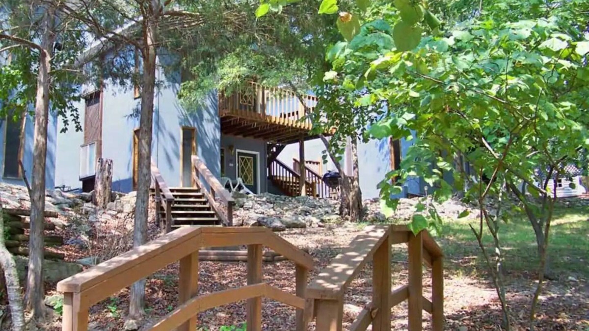 Indian Point Cabin | Tribesman Resort #20 - Renovated Cabin, Minutes to Silver Dollar, Great Location