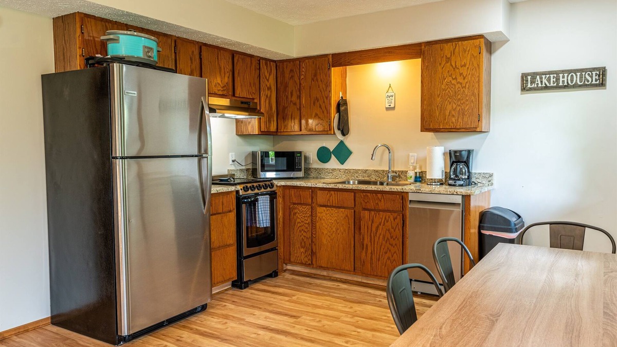 Indian Point Cabin | Tribesman Resort #21 - Renovated Cabin, Minutes to Silver Dollar, Great Location