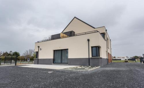Saint-Come-de-Fresne Apartment | Tribord, appt avec terrasse et vue mer, parking