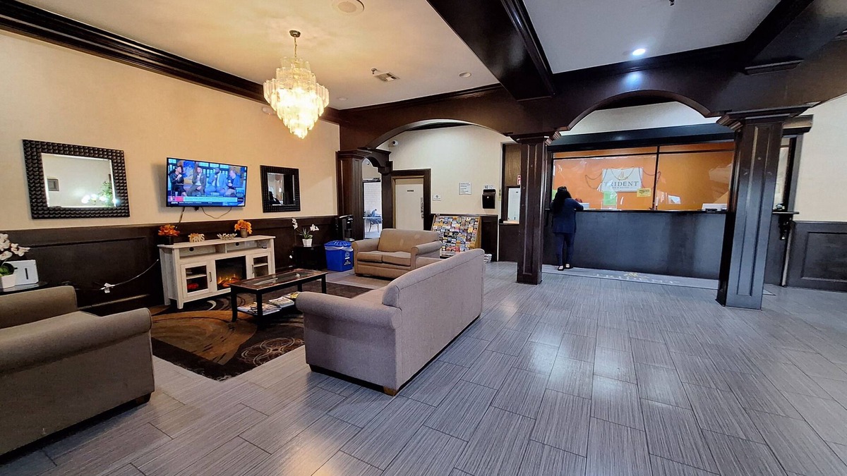 Read Boulevard East Hotel | Trident Inn & Suites, New Orleans