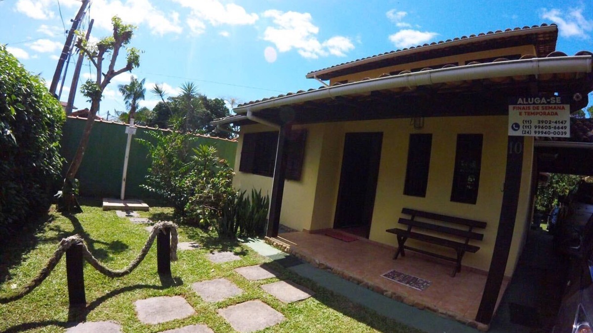 Trindade House | Trindade Yellow House 03 bedrooms