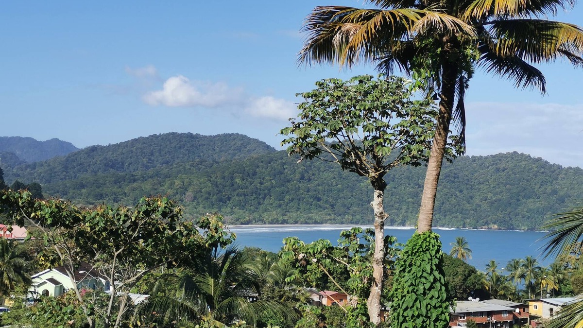 Las Cuevas Apartment | Trinidad Ocean view Guesthouse