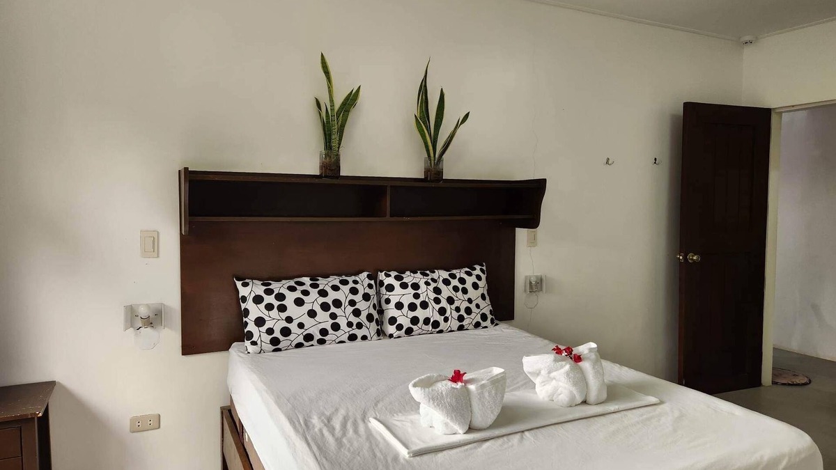 Central Luzon Resort | Triple M Vacation Villas - Amethyst unit