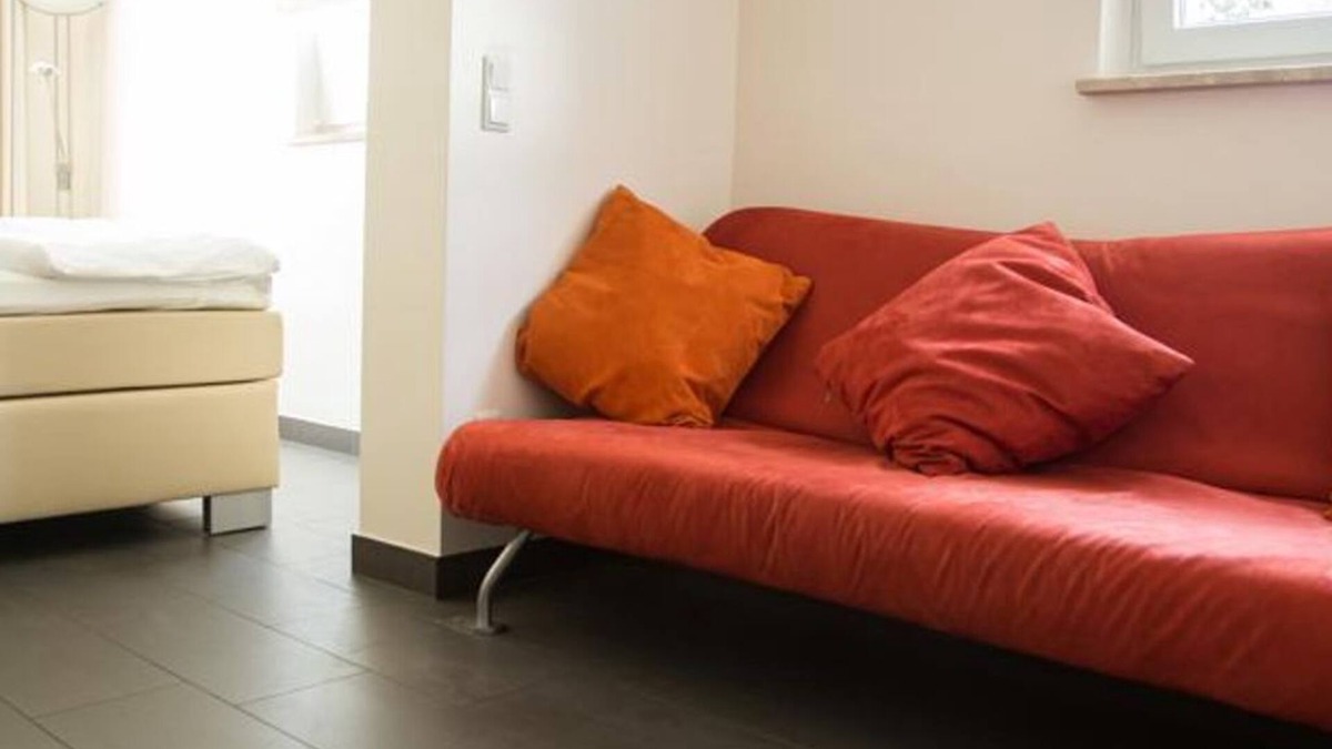 Loretto House | Triple room with shower & toilet - B u. B Villaverde