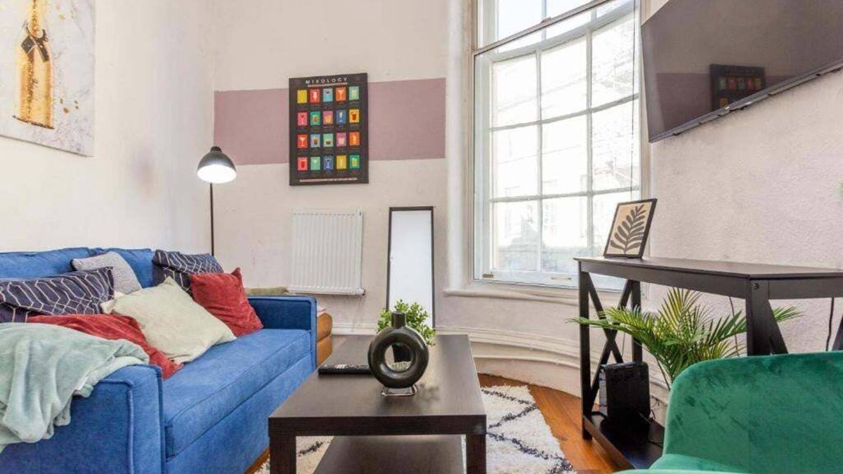 Newcastle-upon-Tyne Apartment | Triplex Apartment in Central Newcastle - Sleeps 10