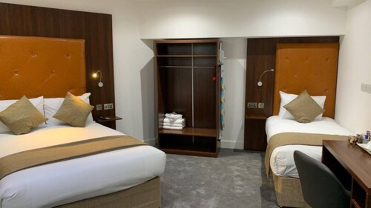 Wainscot Hotel | Trivelles Rochester