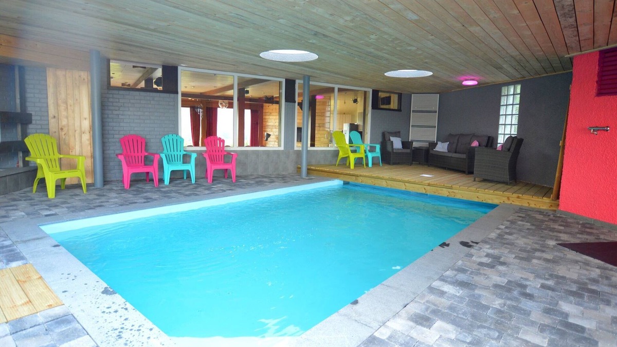 Trooz House | Trooz Villa with Pool & Sauna