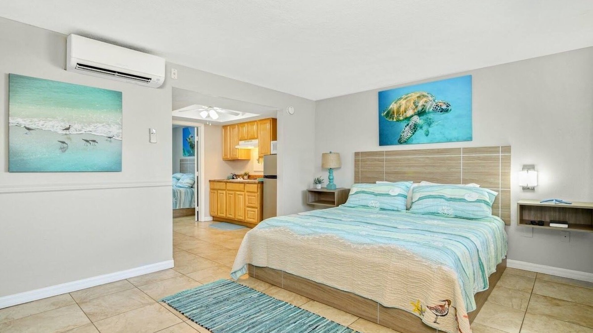 Palm Isles Resort | Tropical 2 Bedroom Suite at Fort Myers Beach